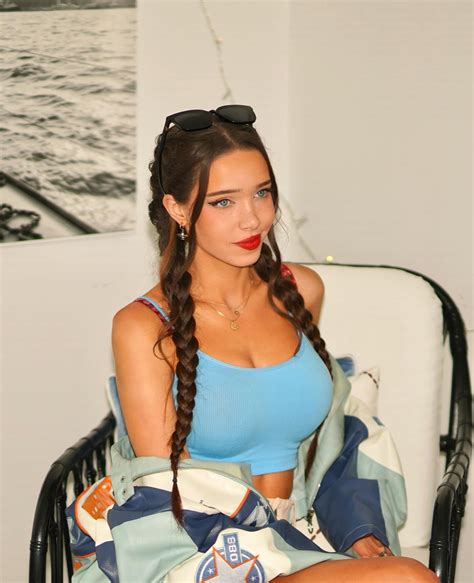 Lydia Violet Nude Bekijk De Meest Naakte Foto S G G