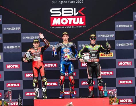 Sbk Regno Unito Tripletta Di Toprak Celerasportmag