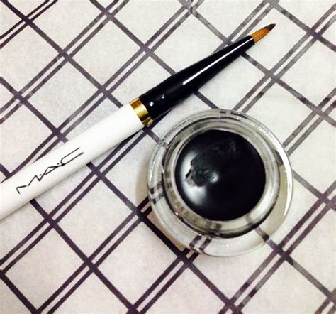 Review Mac Blacktrack Fluidline Gel Eyeliner Lets Expresso