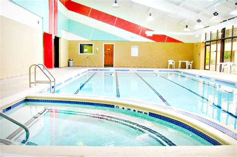 DoubleTree by Hilton Hotel Binghamton: Pool & Spa Day Pass Binghamton | ResortPass