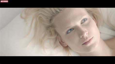 Naked Agnieszka Zulewska In The Kiss III