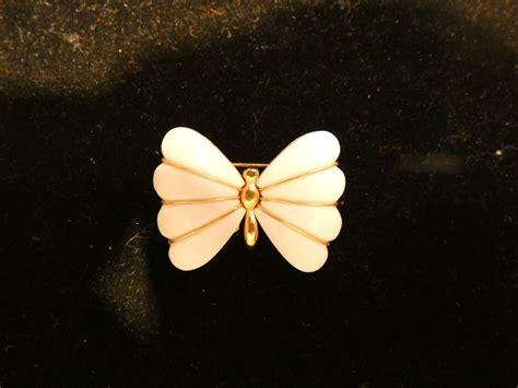 Vintage Trifari Butterfly Figural Brooch White Ename Gem