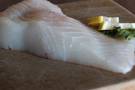 Fresh Halibut Fillet 1lb – Evans Fresh Seafoods