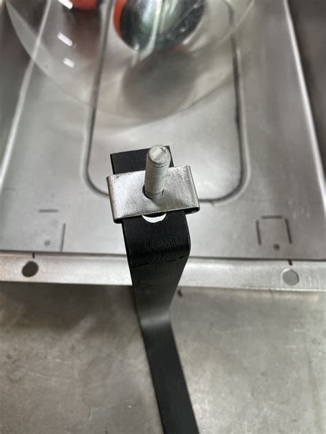 Плавающее крепление на лямках бака — BMW M4 Coupe (F82), 3 л, 2015 года ...