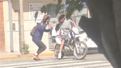 Mataron De Un Tiro Y En Plena Calle A Un Hombre Que Se Resistió Al Robo De Su Moto El Eco