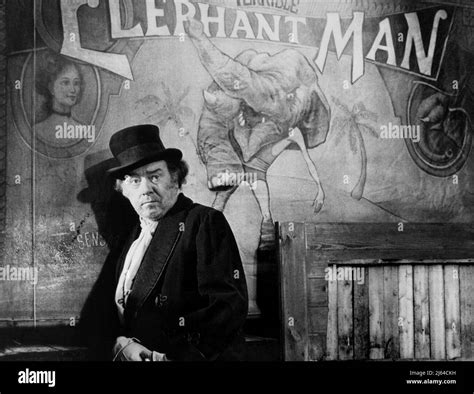 FREDDIE JONES, THE ELEPHANT MAN, 1980 Stock Photo - Alamy