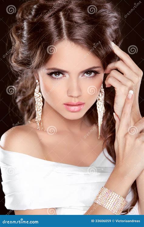 Beauty Bride Beautiful Elegant Brunette Girl Fashion Model Posing