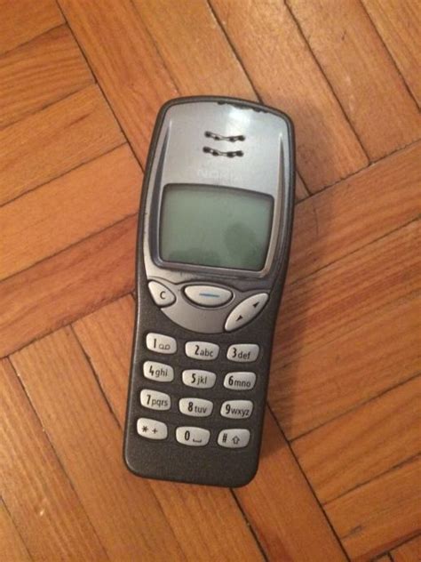 NOKIA 3210