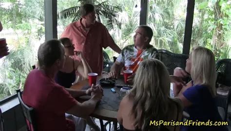 Fremder fickt einsame 60 jährige blonde Oma von hinten xHamster