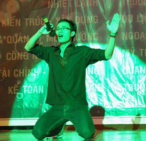 Ngọc Trinh gây mê bằng clip hậu trường chụp bikini tự dặn lòng nhân tuổi