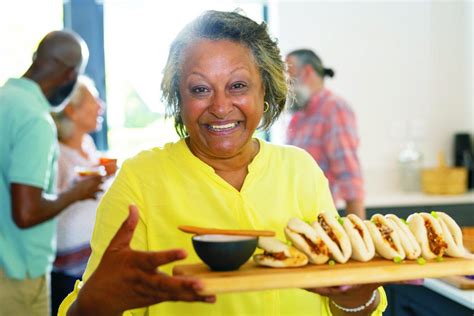 How Long Can You Leave Dentures In Water