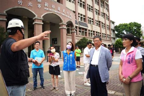 竹縣通學廊道翻新再1 楊文科視察新社國小