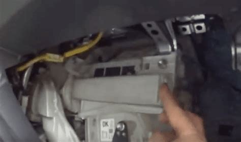 Замена салонного фильтра тойота рав 4