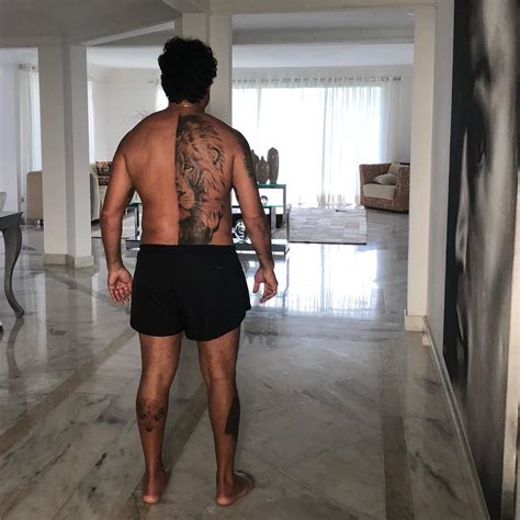 Popó revela conselhos que deu quando filho se revelou gay O fiofó é seu dá para quem quiser