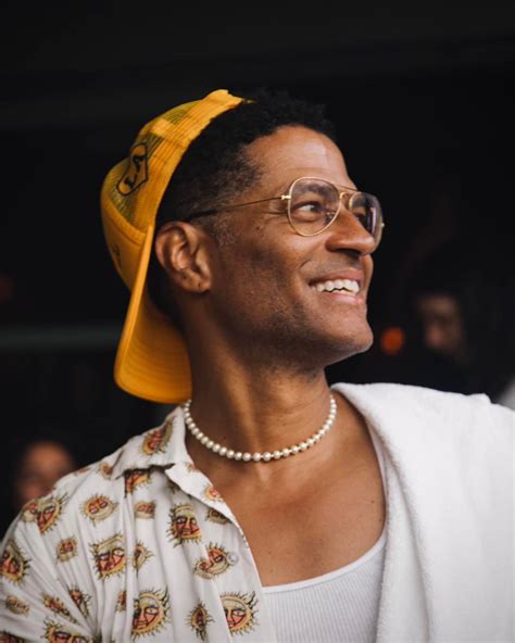 Who is Halle Berrys sex addict ex husband Eric Benét and what did she just call him out for