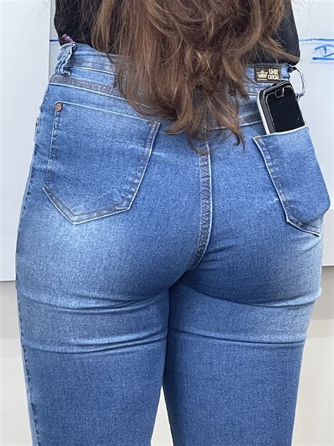 Super Fit Babe Amazing Ass Tight Jeans Forum