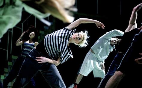 how to become a background dancer