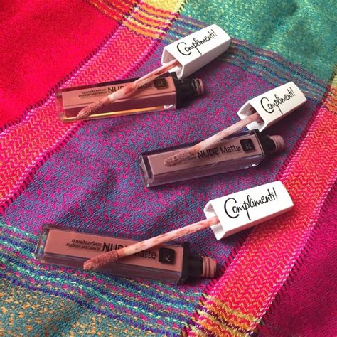 Нюдовая матовая жидкая помада Relouis Complimenti Nude Matte