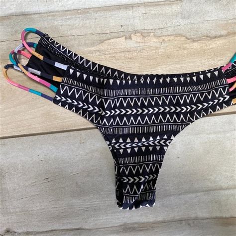 Volcom Swim Nwot Volcom Swimwear On The Horizon Cheeky Bikini Bottom Poshmark