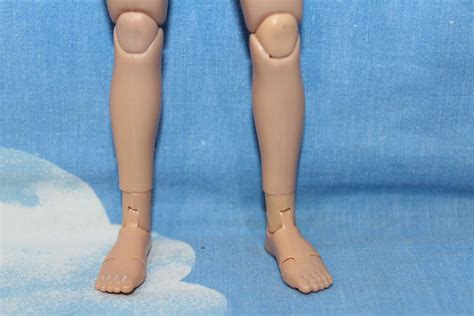 Dragon 1 6th Scale Nude Figure With BBI Hands Not Perfect CB6811W CB Toys Collectables