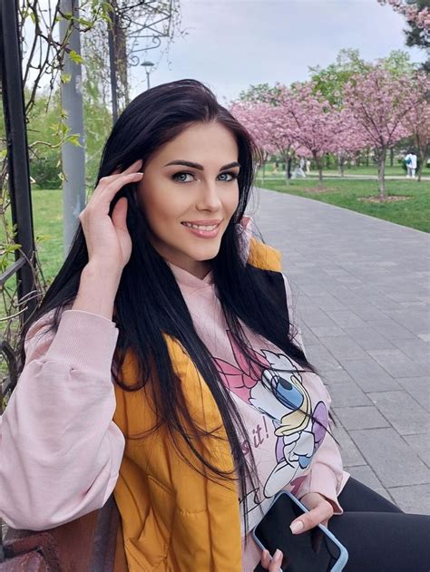 ID 105757 Svetlana From Kiev Ukraine 32 Years Old Brunette Gray Eyes