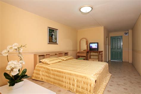 Superior Room - The Montana Lodge The Montana Lodge