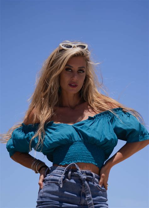 TOP HSA293024 AVA CROP PEACOCK Naked Gypsy