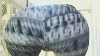 Carmita Bonita Big Latina Ass Carmis 43 Inch Ass Shaking In Printed Leggings WMV