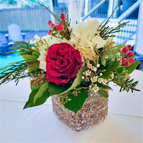 Holiday Centerpiece | Petals on Prince Floral Arrangements for All