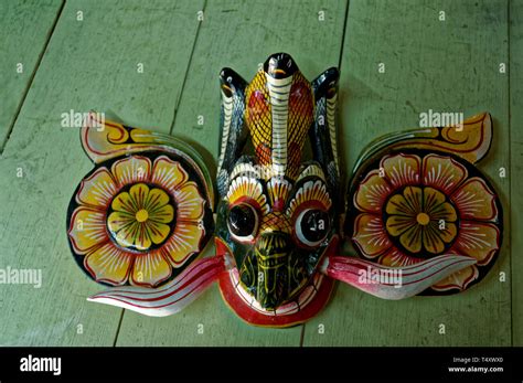 Traditional masks sri lanka hi-res stock photography and images - Alamy