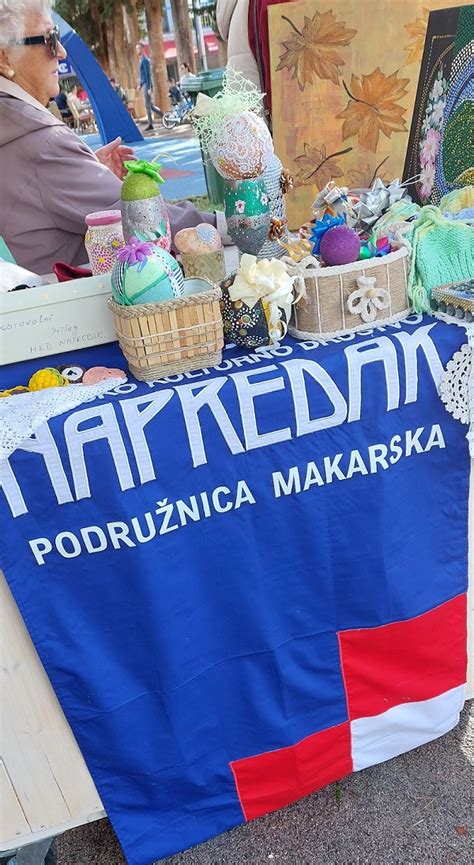 Vrijedne članice HKD Napredak podružnica Makarska sudjelovale na Sajmu