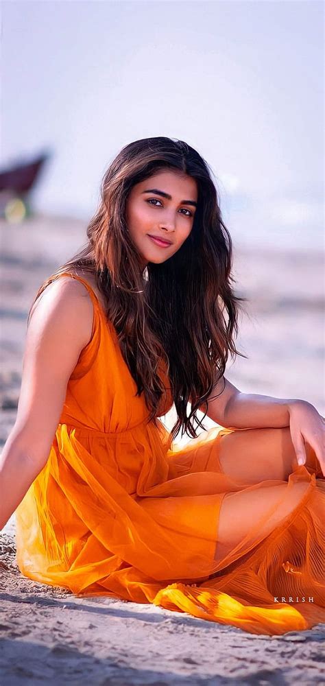 Pooja Hegde Eye HD Phone Wallpaper Pooja Hedge Dresses Bollywood Fashion Actress Hot
