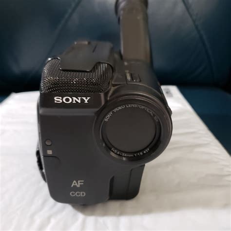 Vtg Sony CCD-TR70 Camcorder W/ Battery & Charger Black Good Condition ...