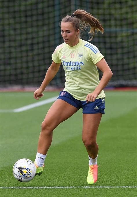 Lia Walti Hot Soccer Girls