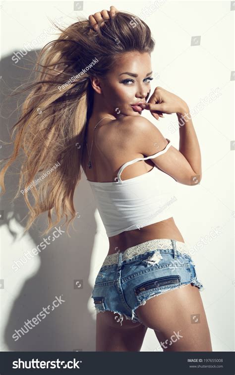 Sexy Beautiful Blonde Woman Posing Lingerie Stock Photo 197655008 Shutterstock