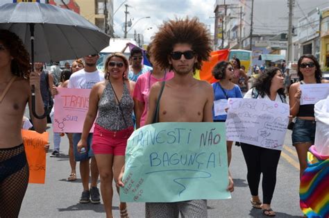 Lgbt Ativistas Protestam Nas Ruas De Conquista Blog Do Anderson