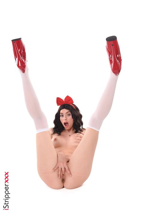 Alissa Foxy Nude In Waiting For The Prince Free Istripper Picture Gallery At Elite Babes