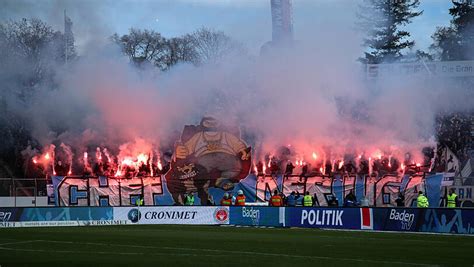 Chef Der Liga L Wen Ultras Mit Martialischer Pyro Choreo