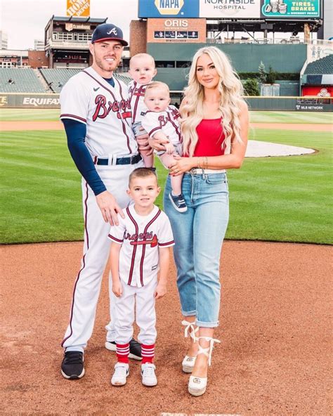 Freddie Freeman Net Worth: Baseball Career & Lifestyle [2025 Update]