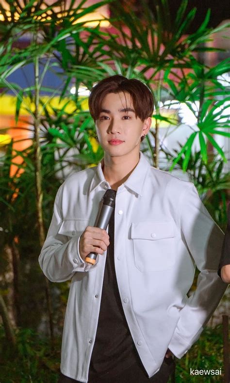 Pin By Wanda Ivette Hernandez Colon On Perth Tanapon Perth Cute Gay Couples Mens Hairstyles