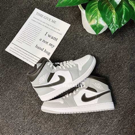 Isneakers Air Jordan 1 Mid Light Smoke Grey 煙灰 554724 078 蝦皮購物