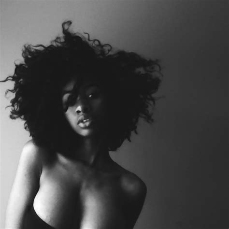 THE HAIR IS JUST SETTING HER OFF Porn Pictures XXX Photos Sex Images PICTOA