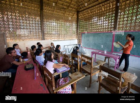 Philippines School Classroom Hi Res Stock Photography And Images Alamy