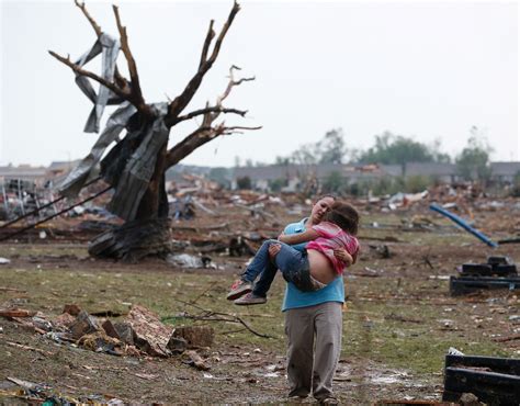 oklahoma tornado   destructive unpredictable national geographic