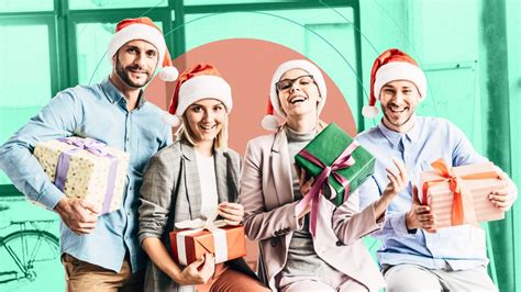 4 ways to show authentic appreciation for your team this holiday seaso