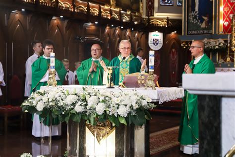 Msza Święta w parafii Narodzenia Najświętszej Maryi Panny w Charłupi