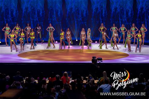 Défilé en bikini Miss Trésor par le Top Miss Belgium