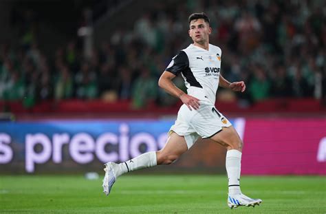 Official | Valencia sign Hugo Duro until 2026 - Get Spanish Football News