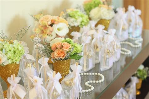 Decor Delicada Nude Pêssego Dourado Vestida de Mãe