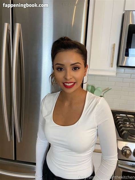 Iris In The Kitchen Irisinthekitchen Nude OnlyFans Leaks The Fappening Photo 2236131
